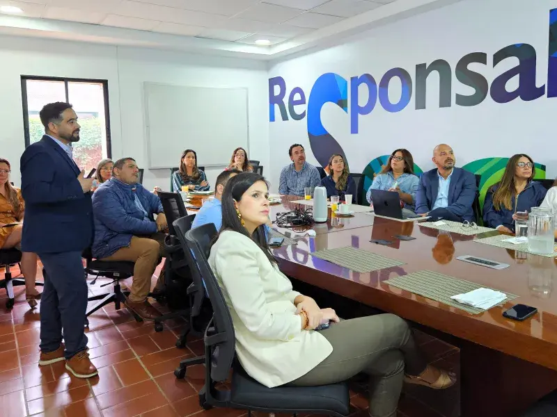 Javeriana Cali convoca a empresarios para analizar las competencias que demanda el mercado laboral en la era de la IA